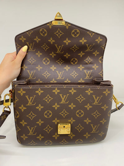 Louis Vuitton Metis GHW