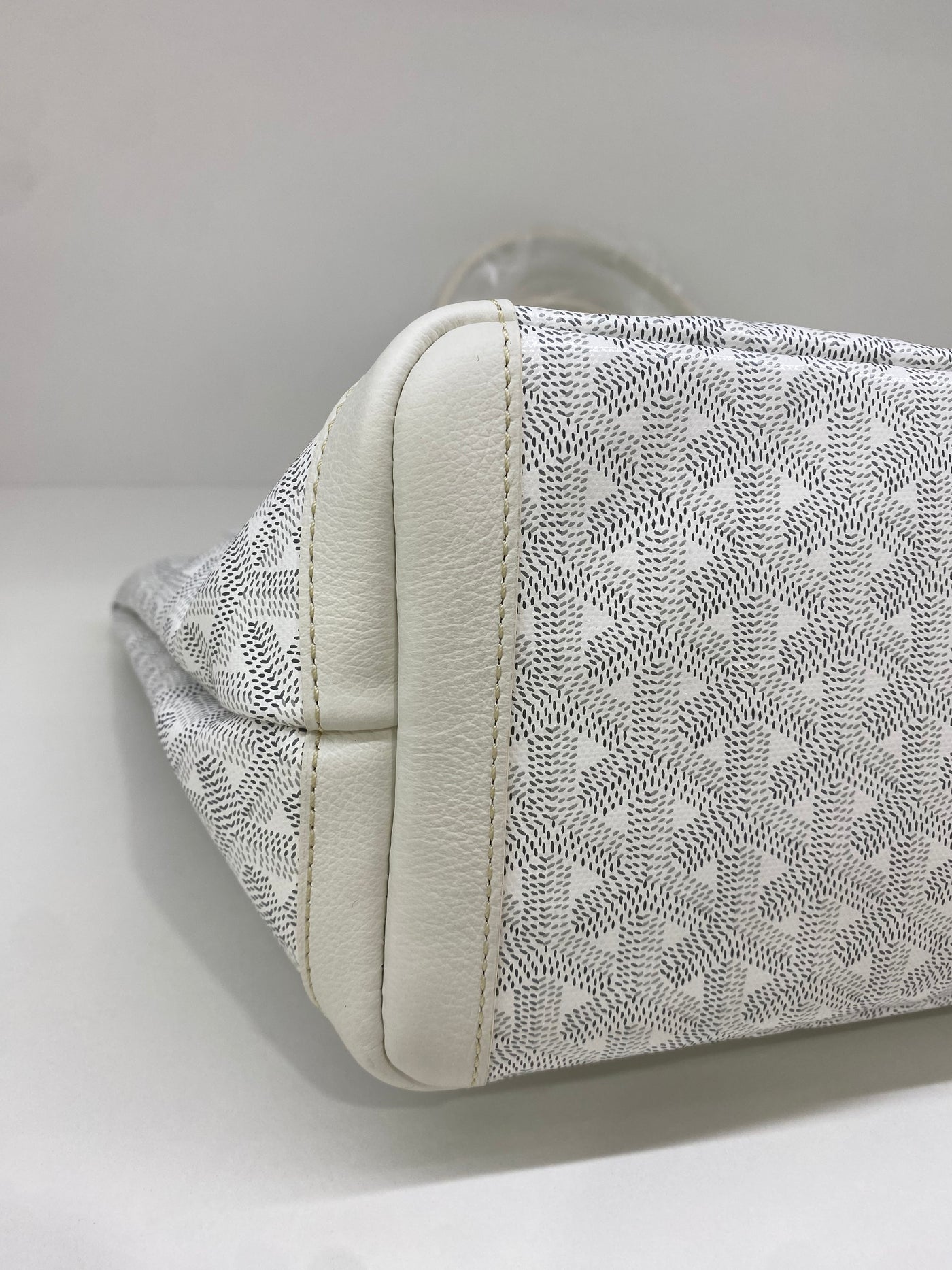 Goyard Artois White PM