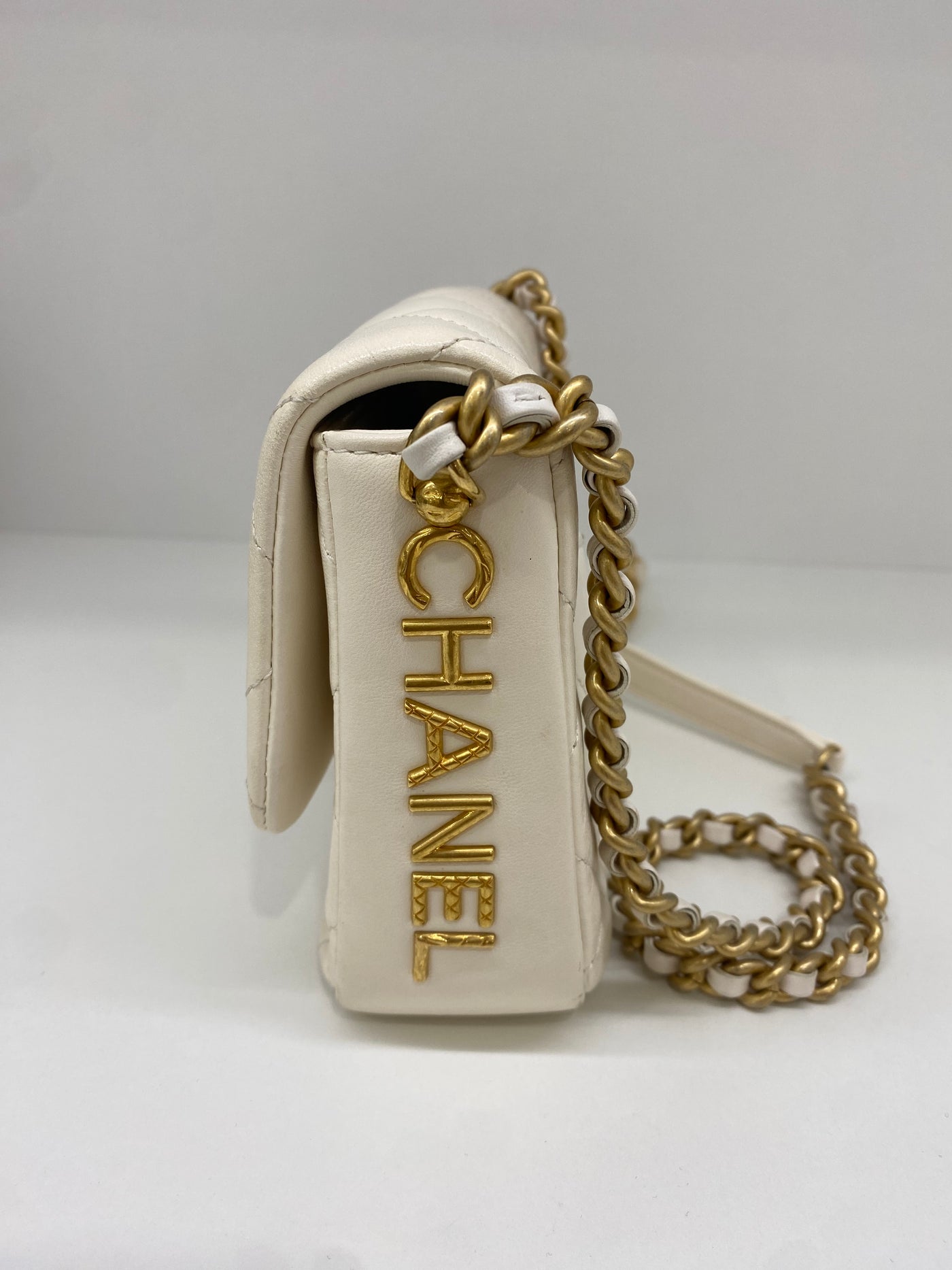 Chanel Cream Cross Body Bag Lambskin GHW