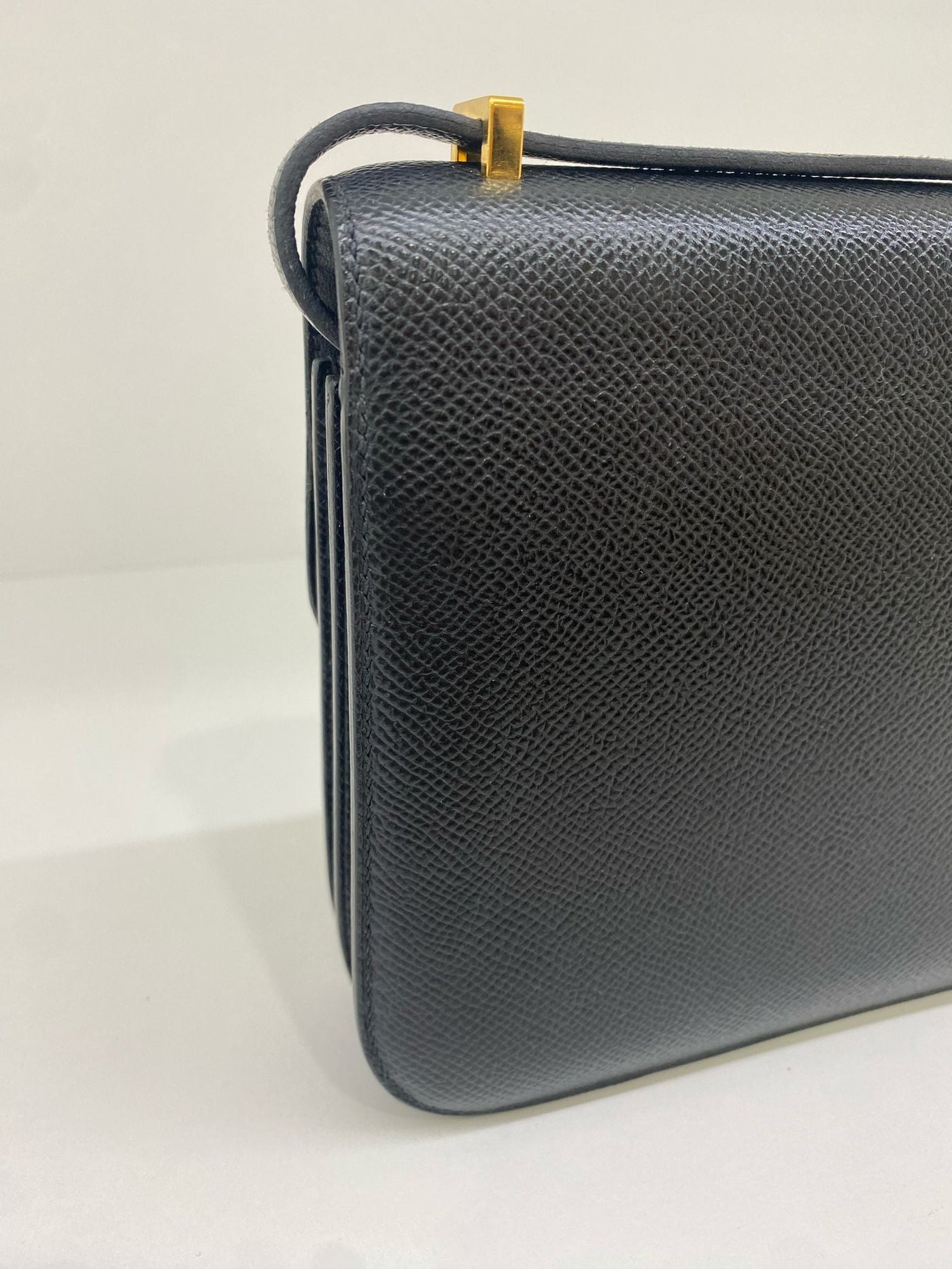 Hermes Constance 18 Noir GHW