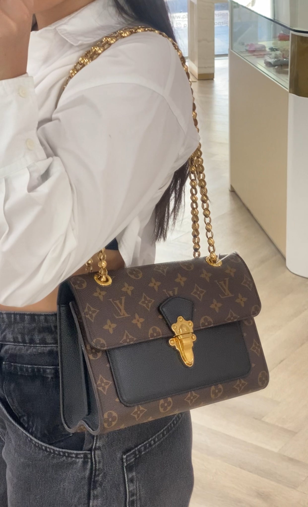 Louis Vuitton Victoire Monogram GHW