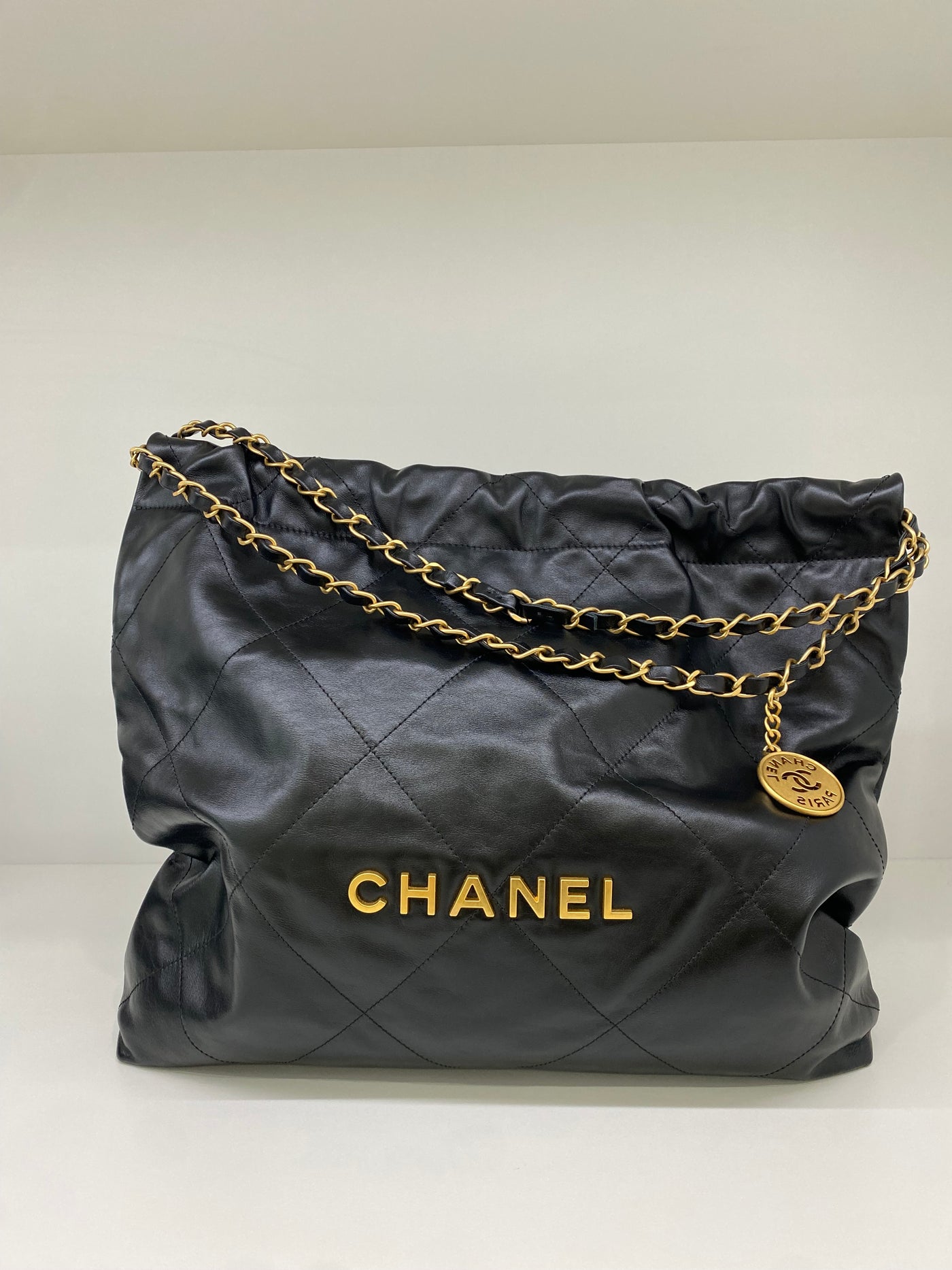 Chanel 22 Black Shiny Calfskin (microchipped)