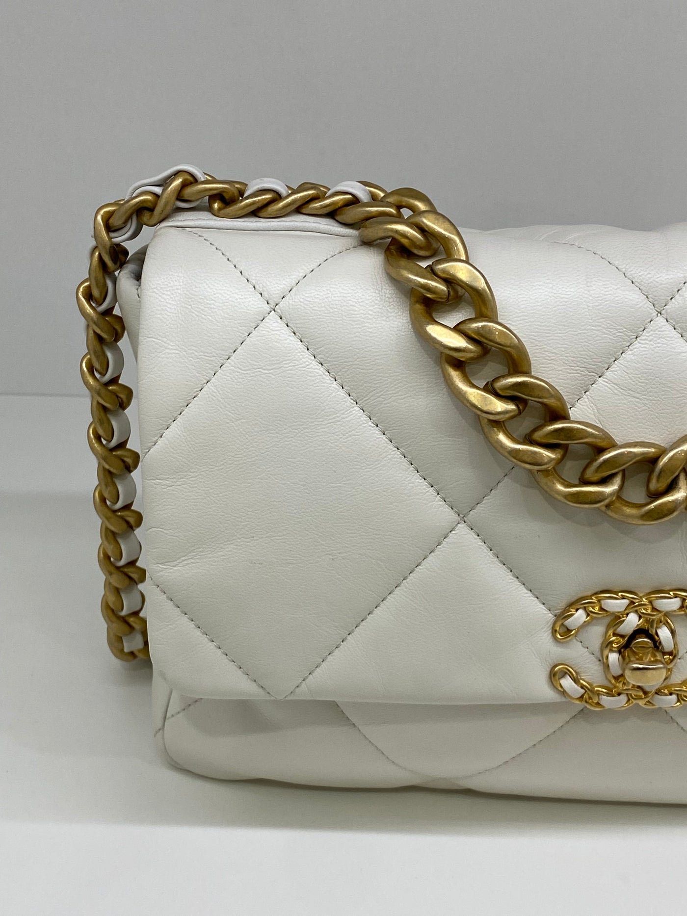 Chanel 19 Bag Large White