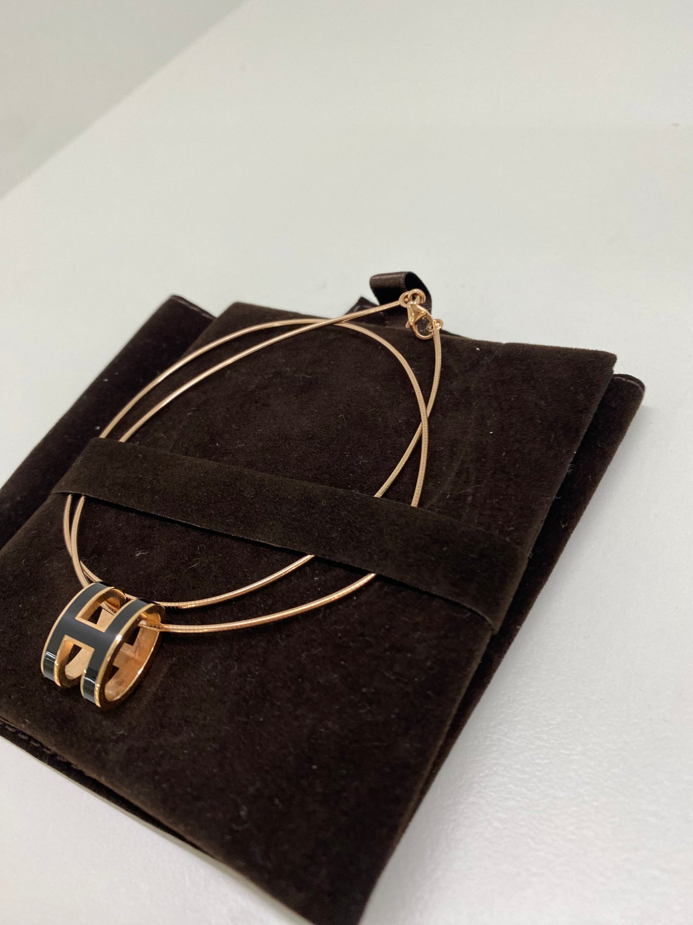 Hermes Pop Necklace - Rose gold & black