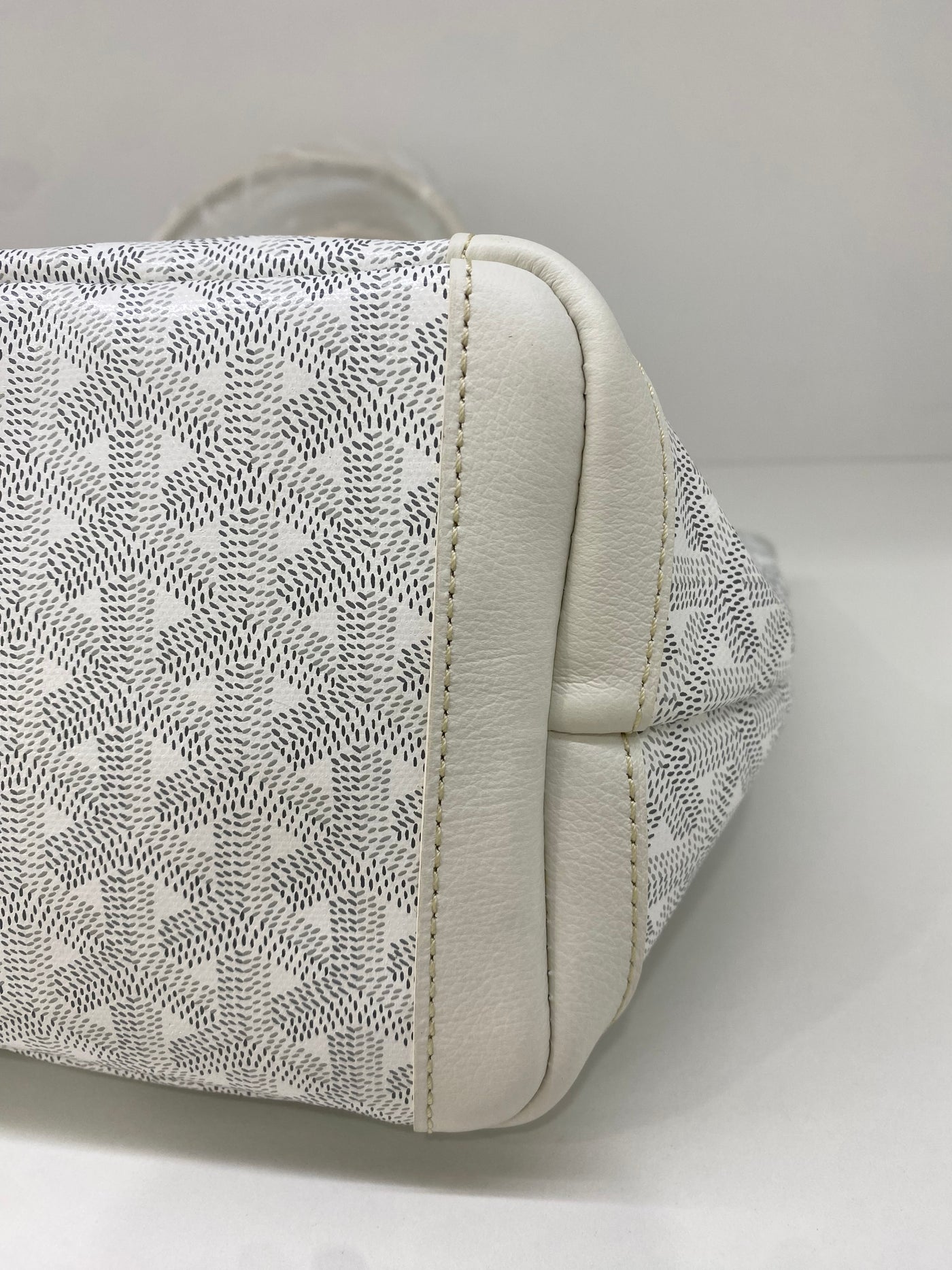 Goyard Artois White PM