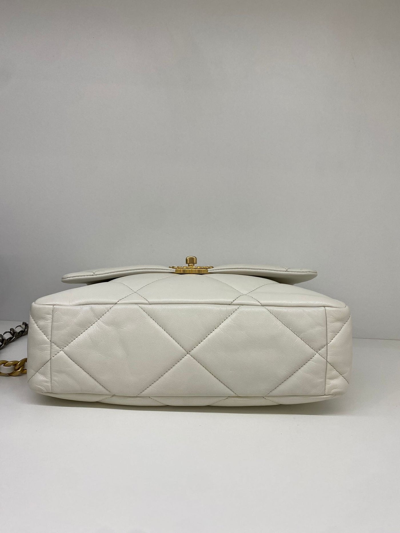 Chanel 19 Bag Large White