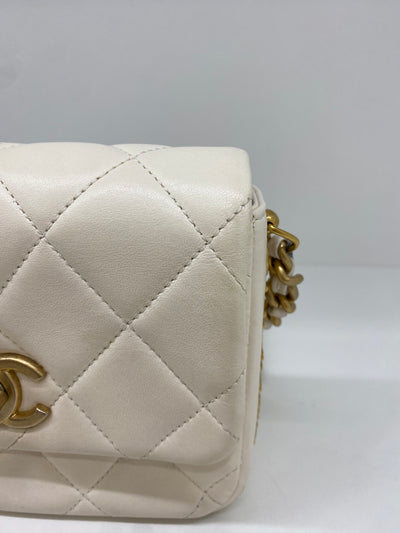 Chanel Cream Cross Body Bag Lambskin GHW