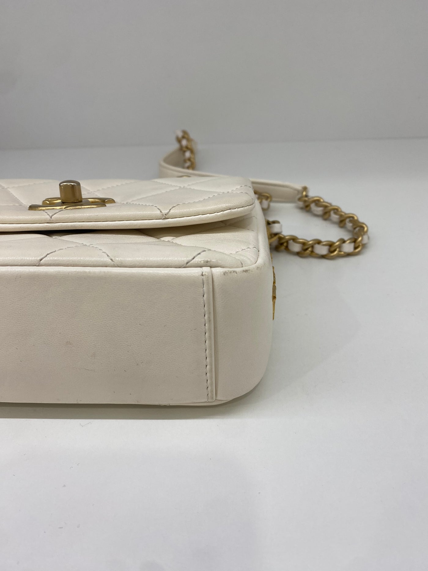 Chanel Cream Cross Body Bag Lambskin GHW