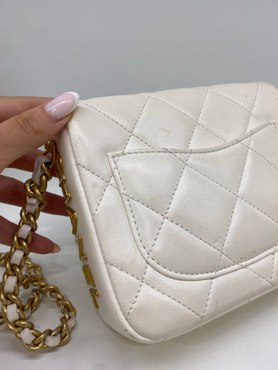 Chanel Cream Cross Body Bag Lambskin GHW