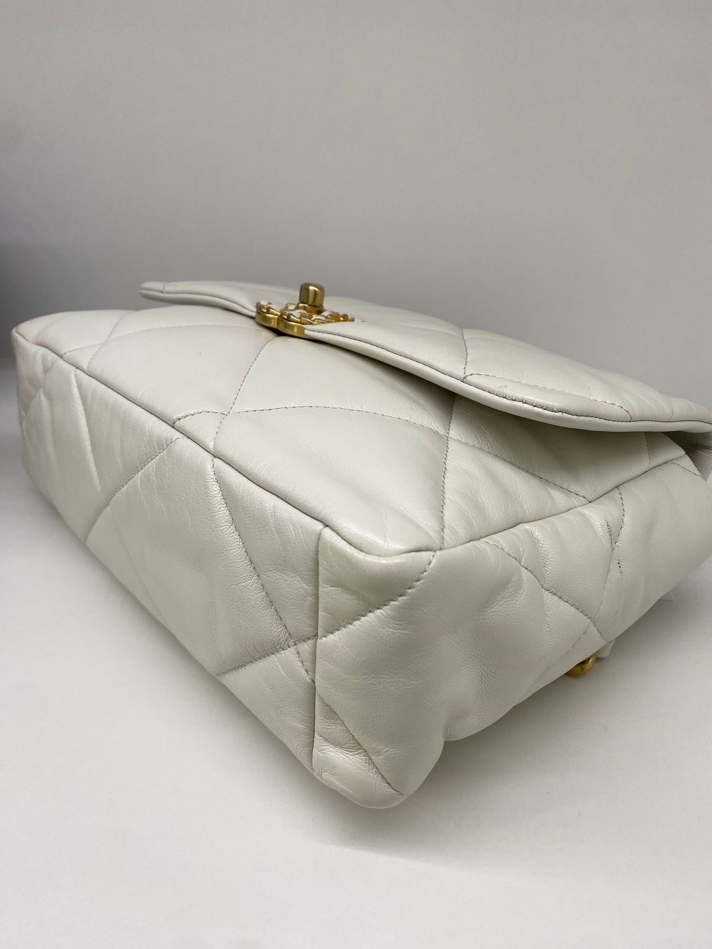 Chanel 19 Bag Large White