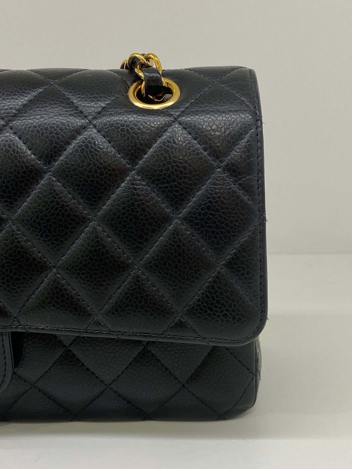 Chanel Classic Flap Medium Black Caviar GHW