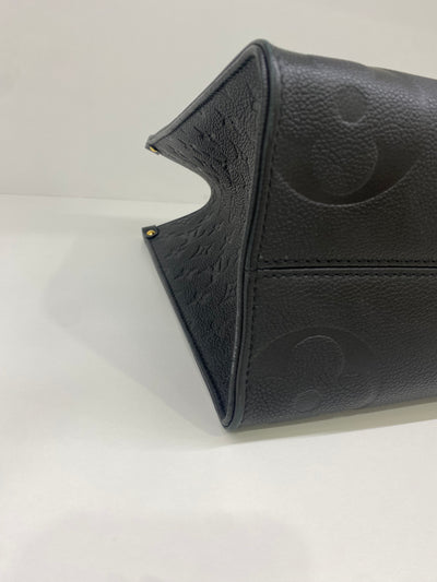 Louis Vuitton OnTheGo Black MM