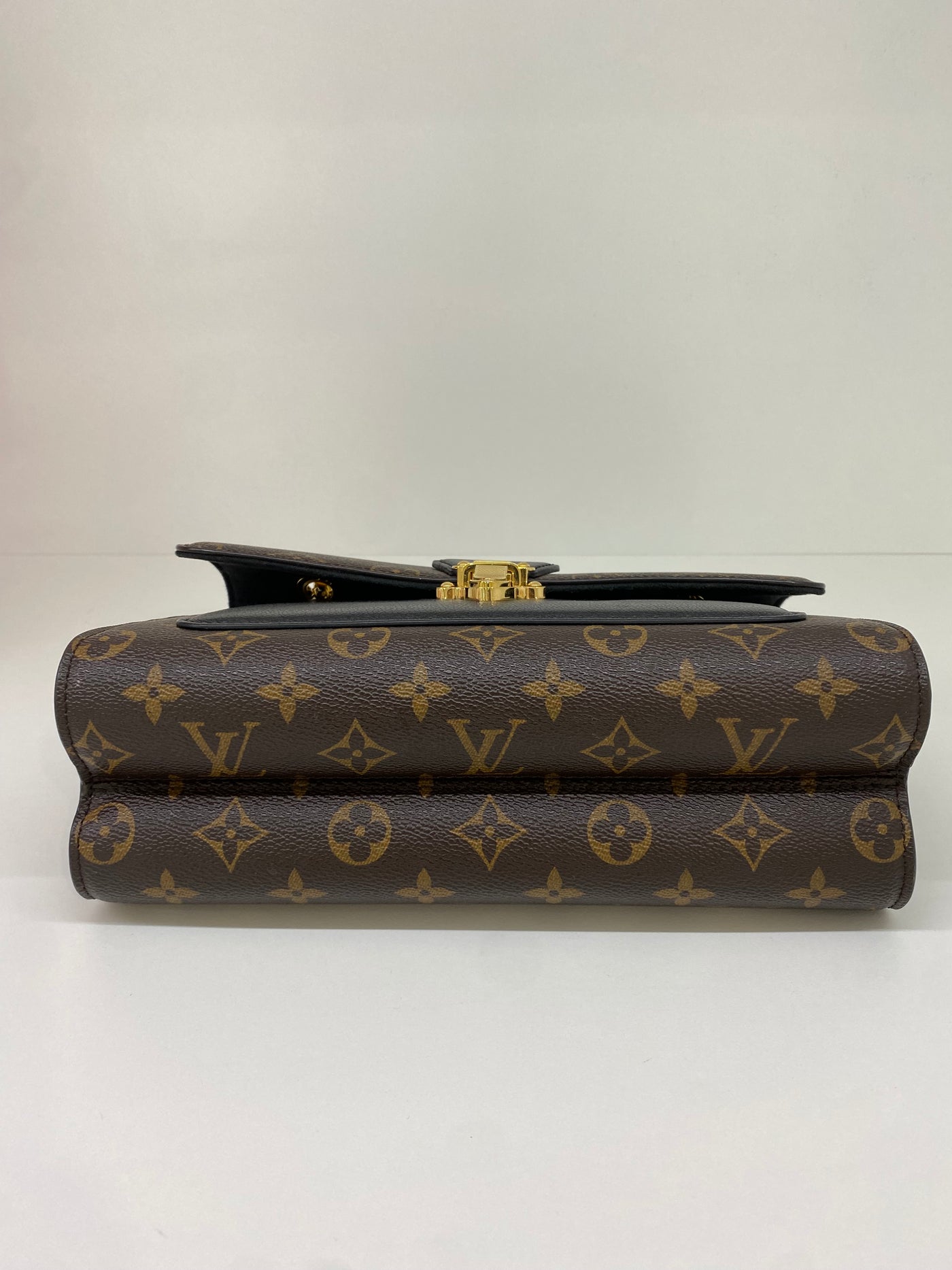 Louis Vuitton Victoire Monogram GHW