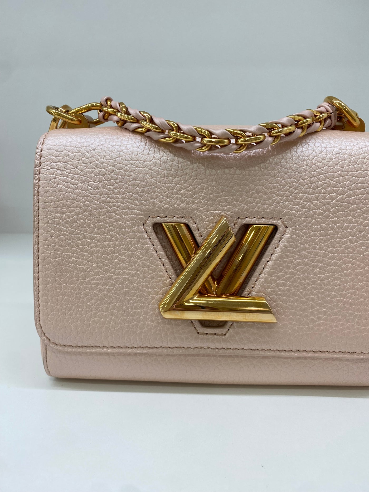 Louis Vuitton Twist MM Pink Iridescent GHW