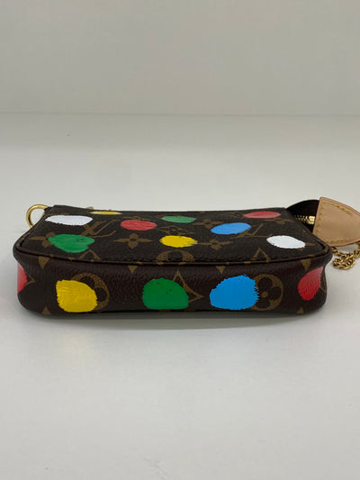 Louis Vuitton X Yayoi Kusama Pochette on Chain