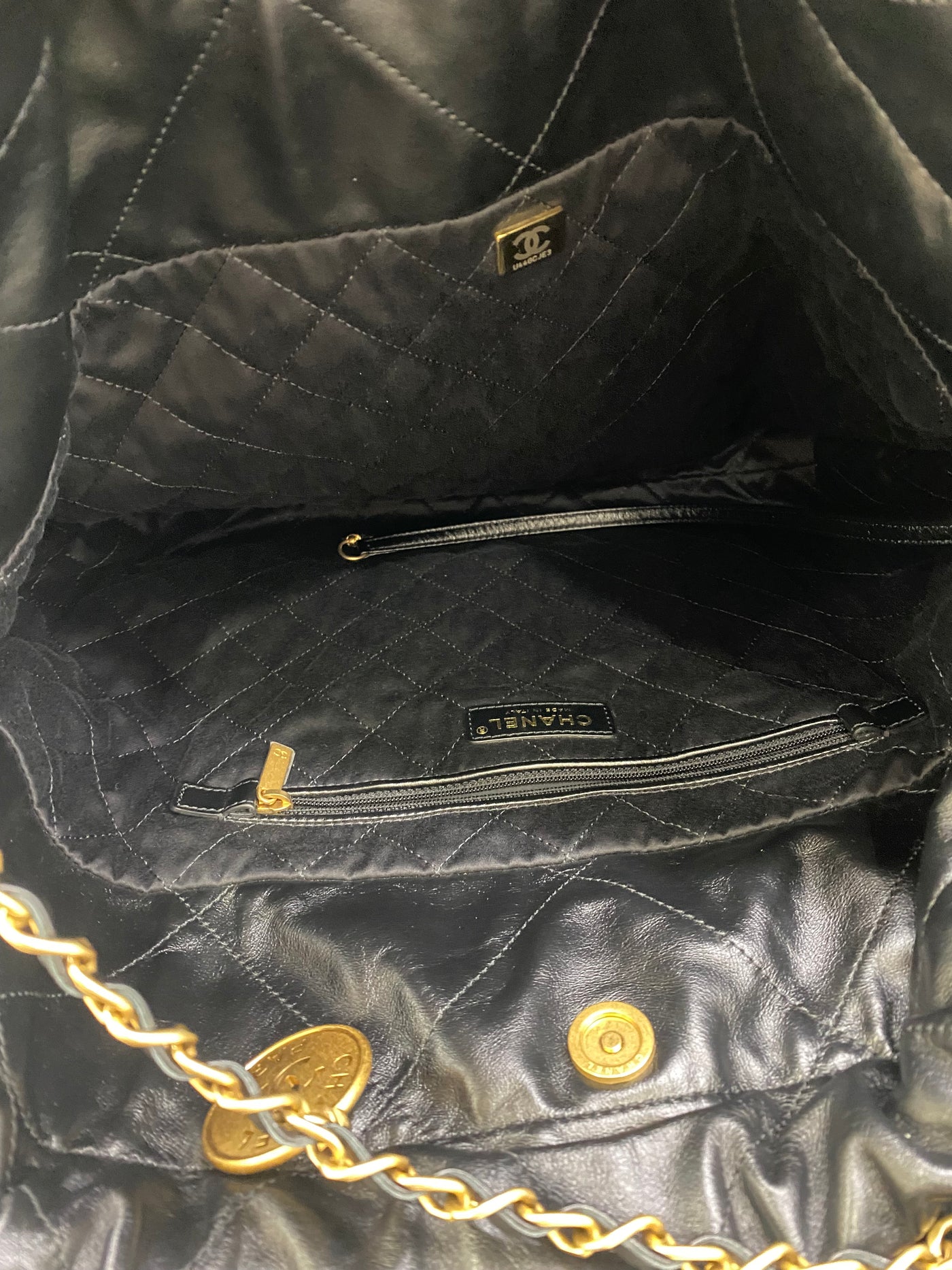 Chanel 22 Black Shiny Calfskin (microchipped)