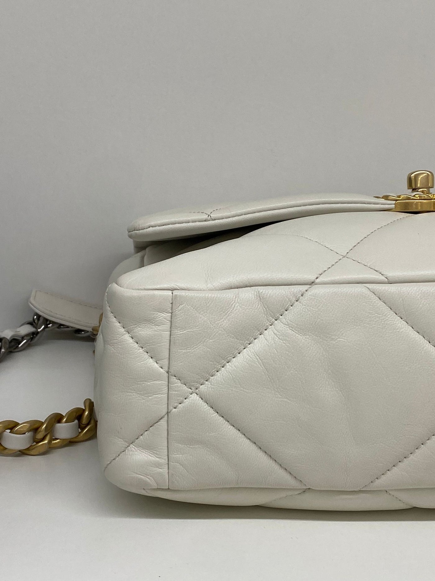 Chanel 19 Bag Large White