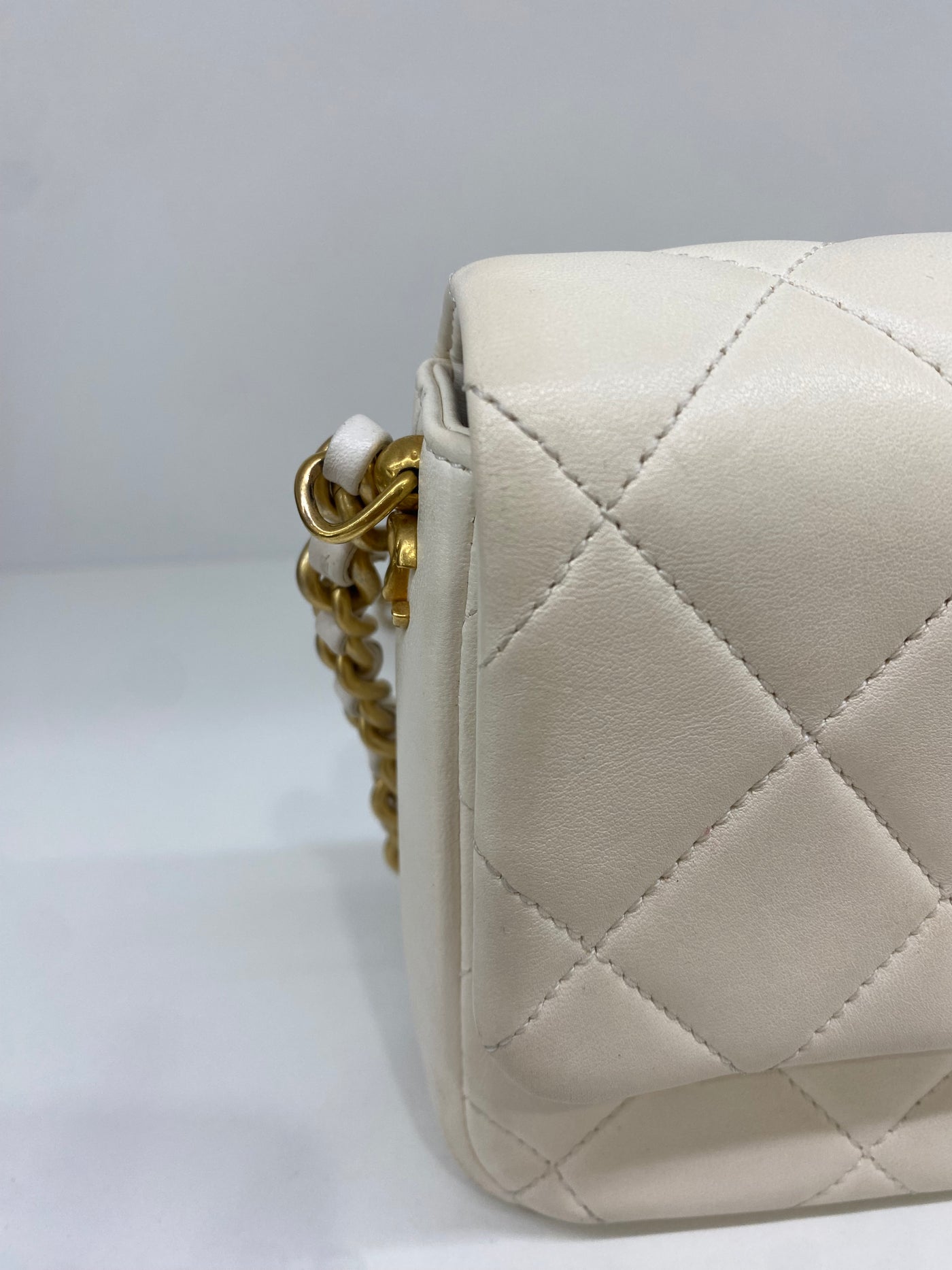 Chanel Cream Cross Body Bag Lambskin GHW