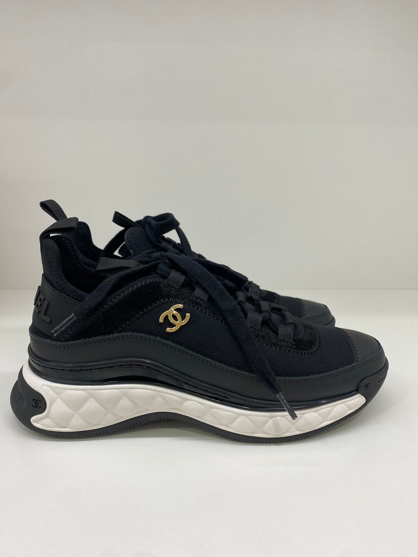 Chanel Sneaker Black Size 37