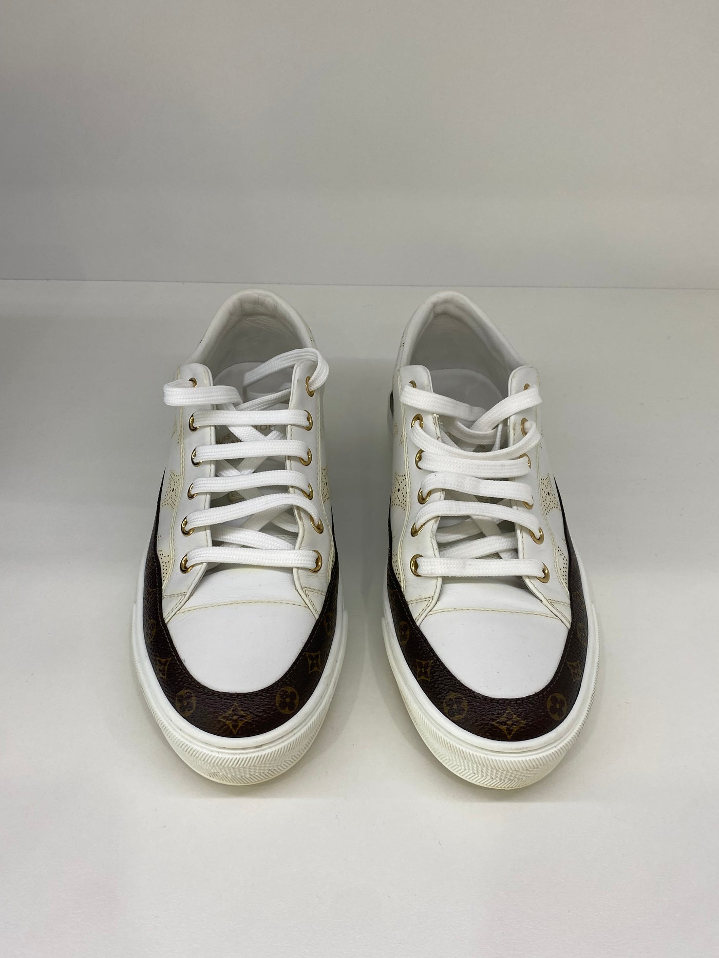 Louis Vuitton White Sneakers Size 37.5