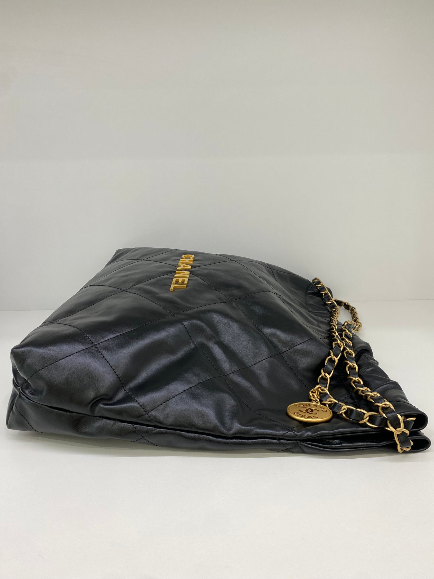 Chanel 22 Black Shiny Calfskin (microchipped)