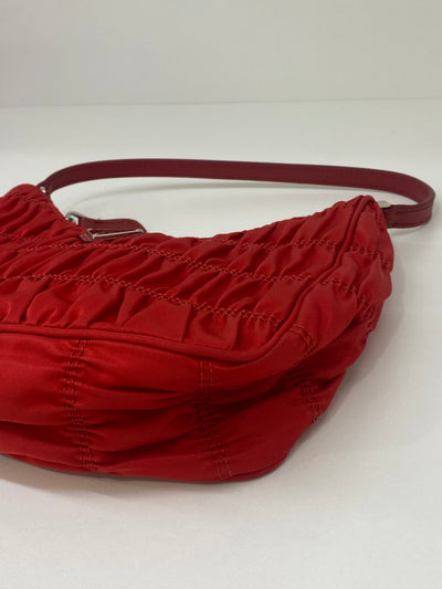 Prada Re-edition 2005 Ruched Red