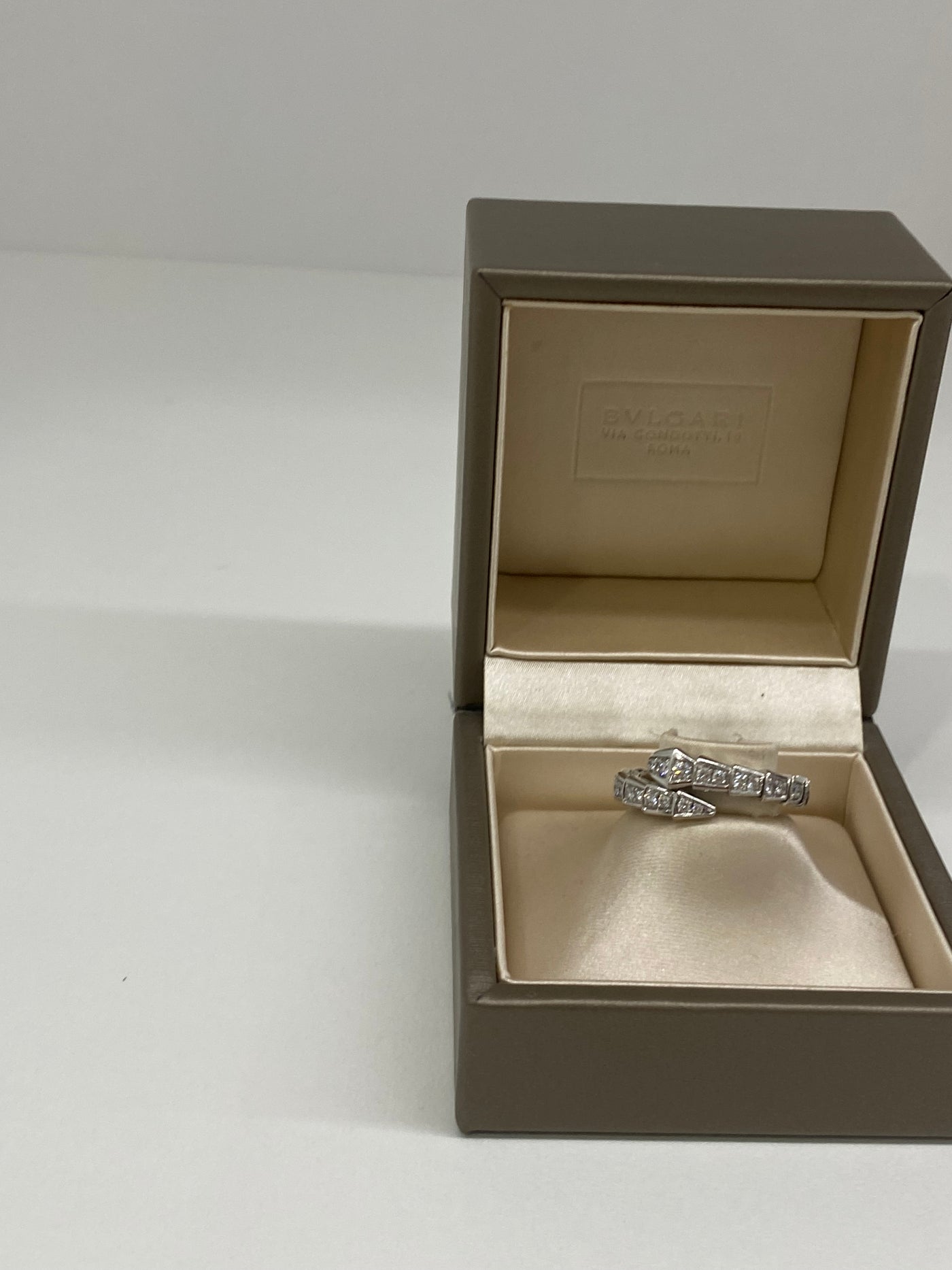 Bulgari Serpenti ring - White gold with diamonds - Large