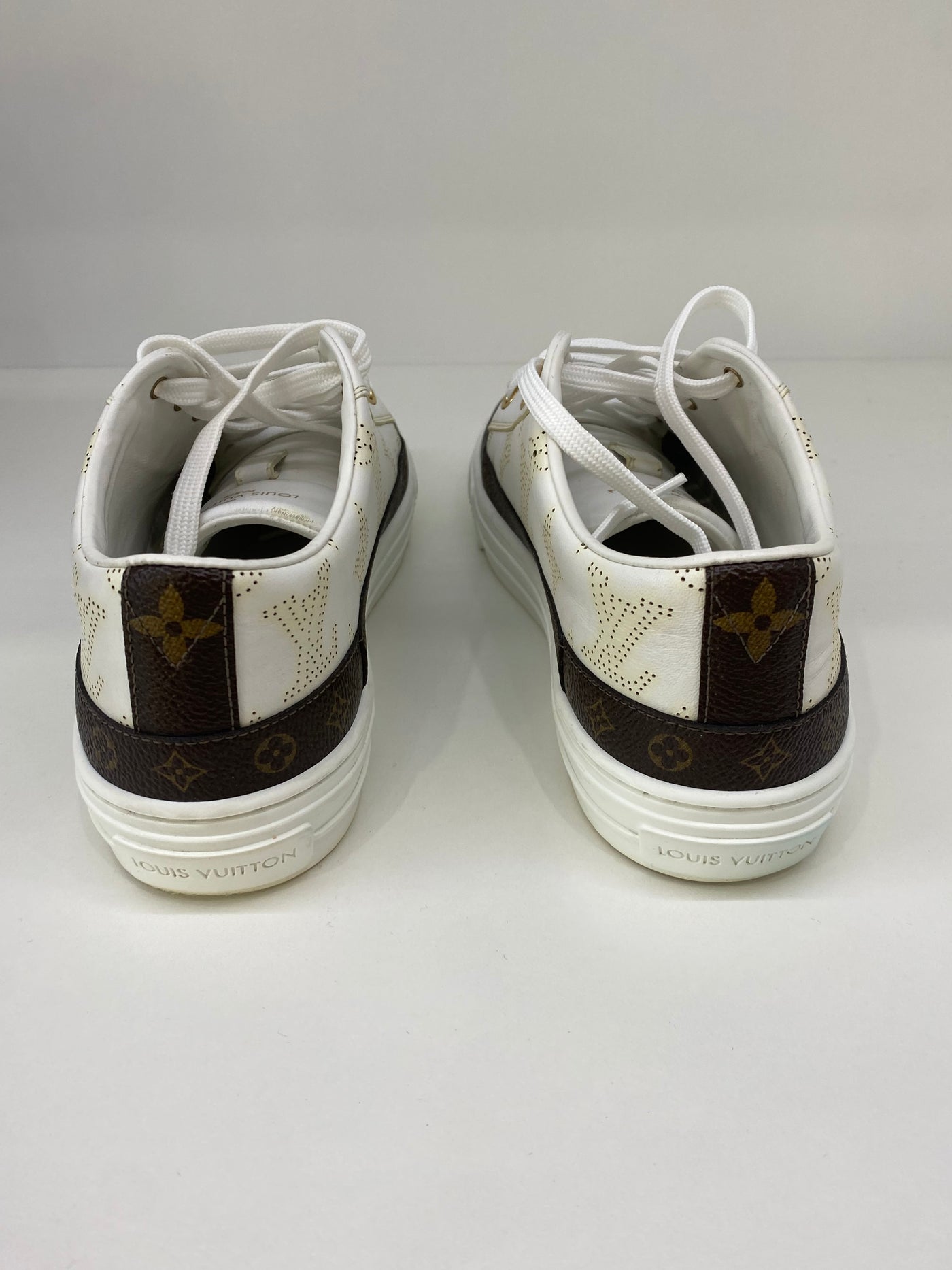 Louis Vuitton White Sneakers Size 37.5