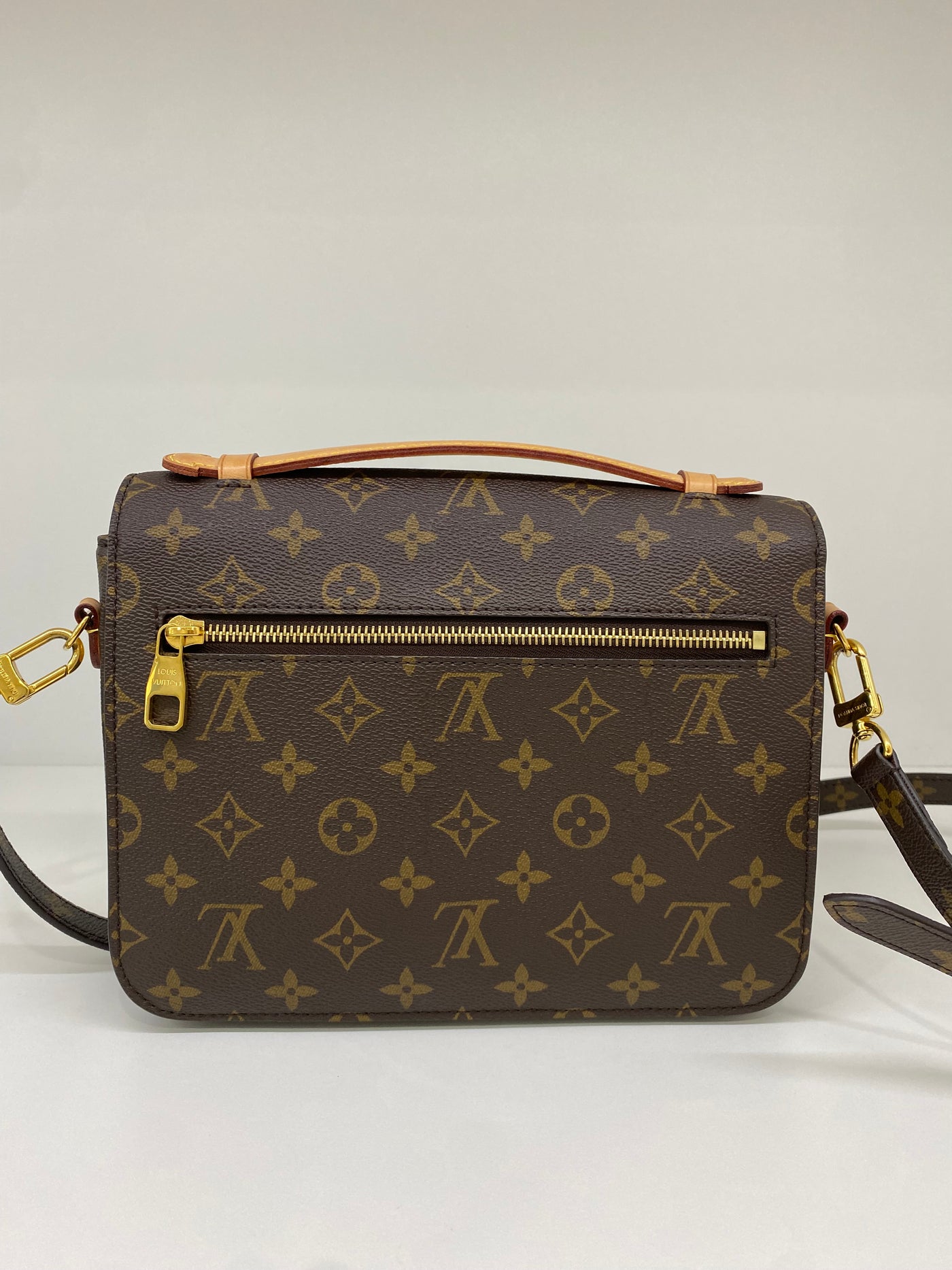 Louis Vuitton Metis GHW