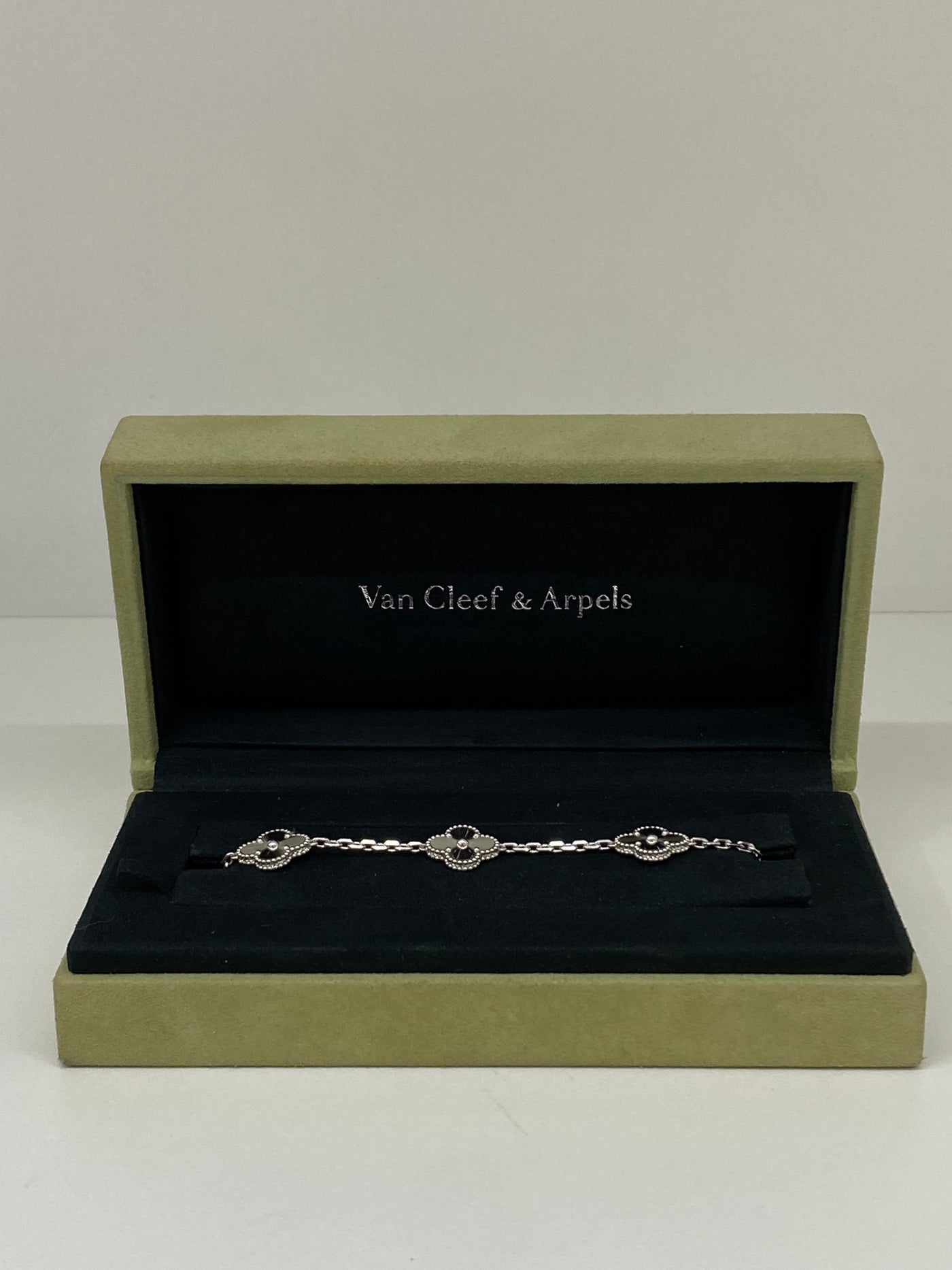 Van Cleef Arpels Alhambra 5 Motif Bracelet