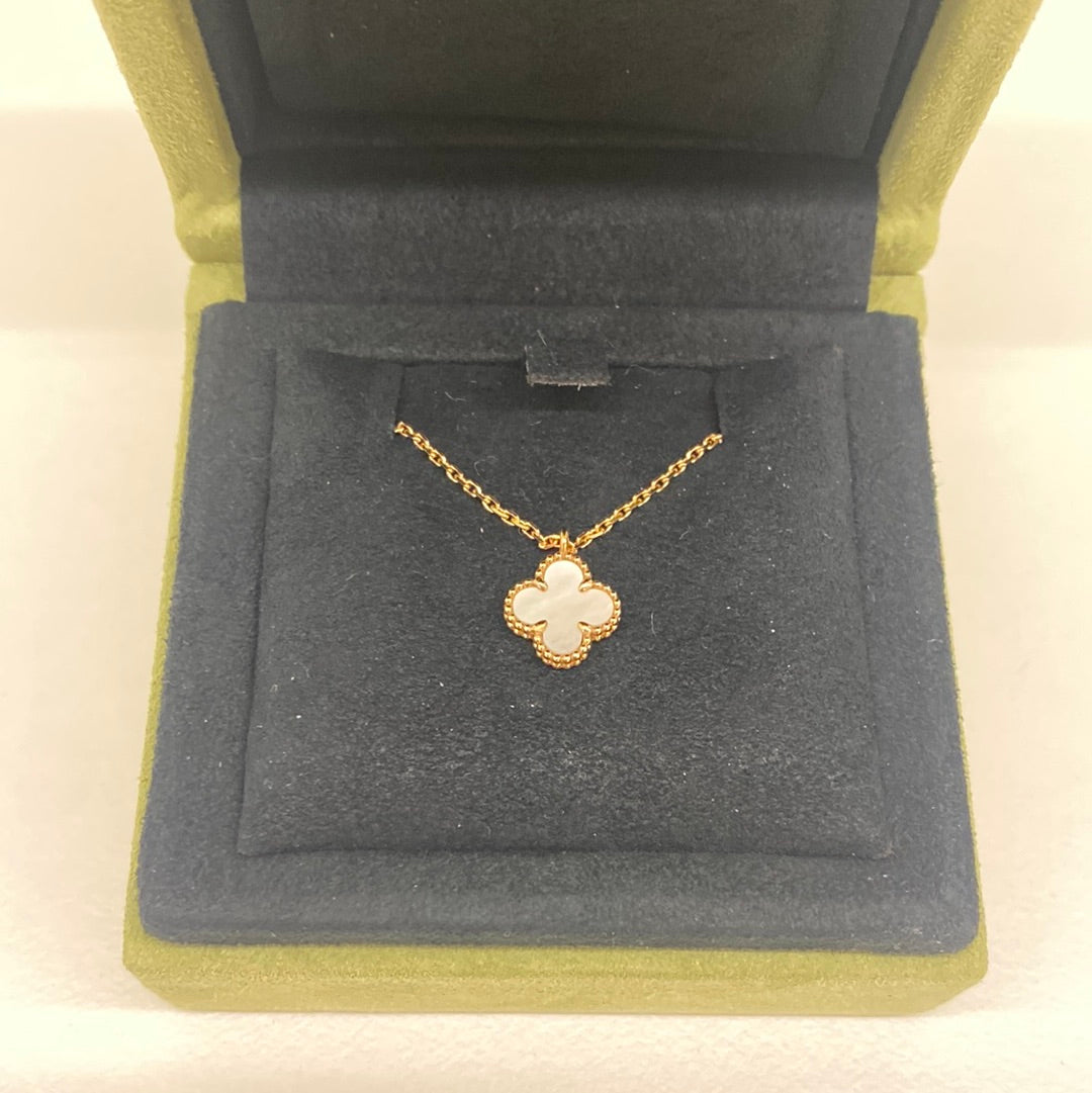 Van Cleef & Arpels - Sweet Alhambra Pendant